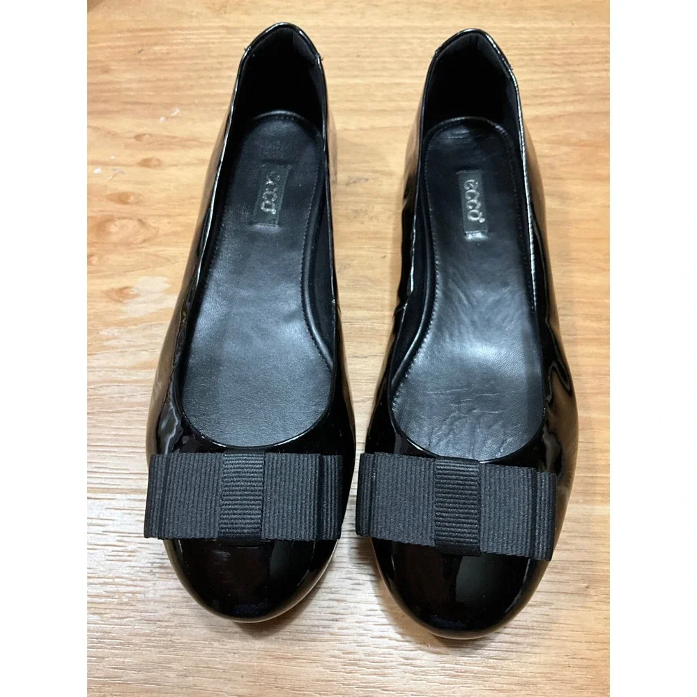 Ecco black patent